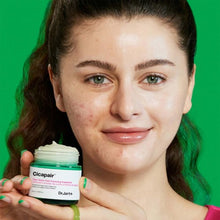 Cargar imagen en el visor de la galería, Tiger Grass Color Correcting Treatment (mini)
